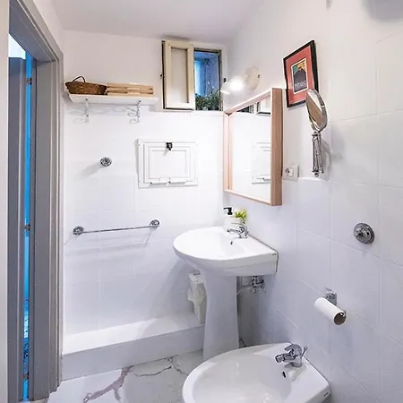 ベッド・アンド・ブレックファスト La Casa Napoletana - Ls