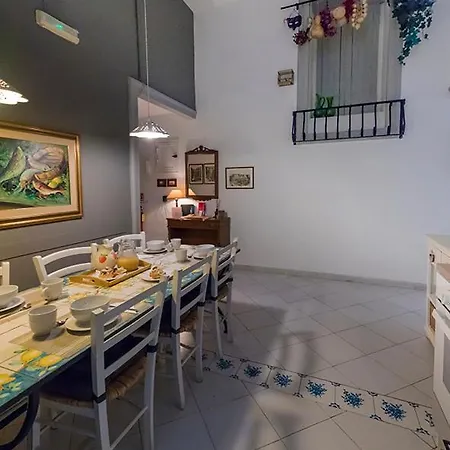 La Casa Napoletana - Ls B&B 나폴리
