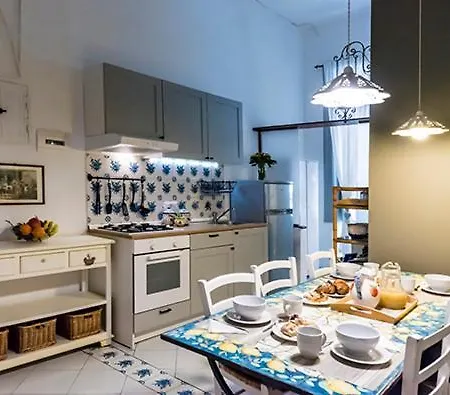 La Casa Napoletana - Ls ベッド・アンド・ブレックファスト *