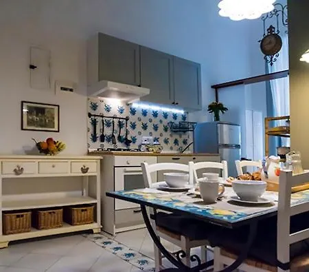 Alojamento de Acomodação e Pequeno-almoço La Casa Napoletana - Ls