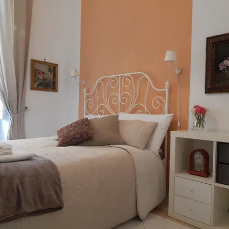 Bed & Breakfast La Casa Napoletana - Ls Neapol