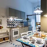 La Casa Napoletana - Ls Bed & Breakfast *
